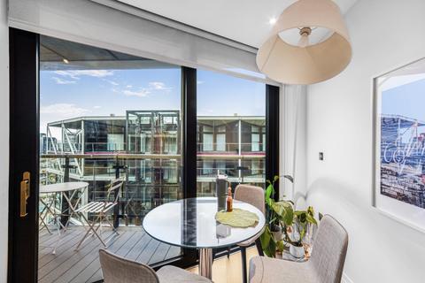 2 bedroom apartment for sale, Riverlight Quay London SW11