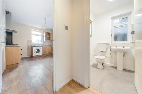 2 bedroom flat to rent, Fairfield West, Kingston Upon Thames KT1