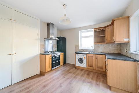 undefined, Fairfield West, Kingston Upon Thames KT1
