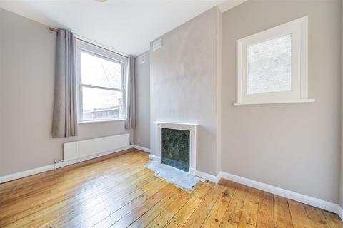 undefined, Fairfield West, Kingston Upon Thames KT1