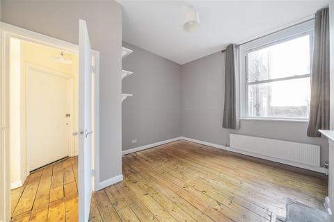 undefined, Fairfield West, Kingston Upon Thames KT1