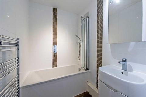 2 bedroom flat to rent, Grosvenor Court, Rayners Road, Putney