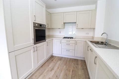3 bedroom end of terrace house to rent, Draper Road, Fareham PO17