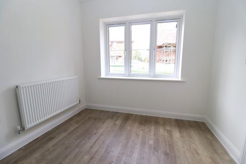 3 bedroom end of terrace house to rent, Draper Road, Fareham PO17