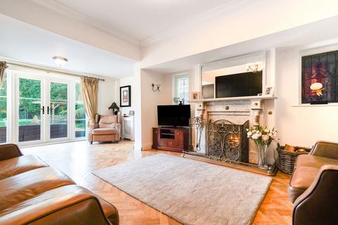 undefined, The Crescent, Solihull