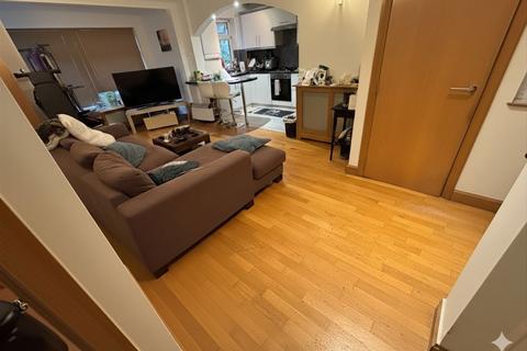 undefined, Pert Close, London N10