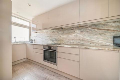 2 bedroom flat to rent, Porchester Place, London W2