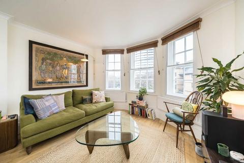2 bedroom flat for sale, Vicarage Crescent, London SW11