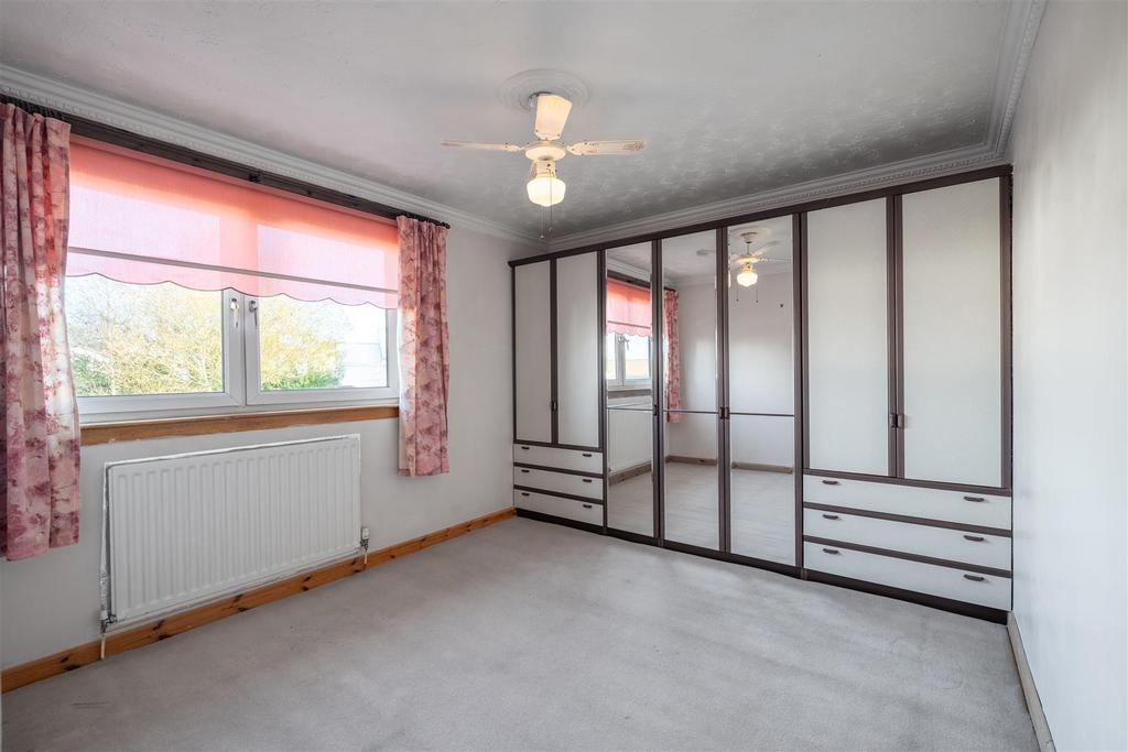 Bedroom.one.jpg