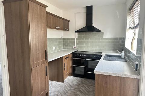 3 bedroom terraced house to rent, Grantham Road, Leicester