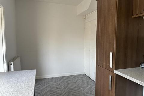 3 bedroom terraced house to rent, Grantham Road, Leicester