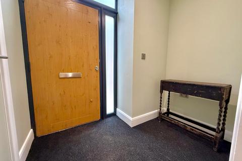 undefined, Kirkstall Lane, Leeds, West Yorkshire, LS5