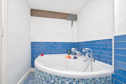 2 bedroom flat for sale, London Road, Dover, Kent, CT17