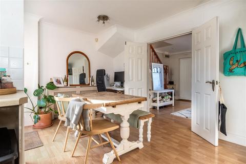 2 bedroom semi-detached house for sale, Hall Farm Close, Castle Donington DE74