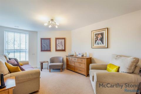 2 bedroom flat for sale, Austen Place, Lower Turk Street, Alton