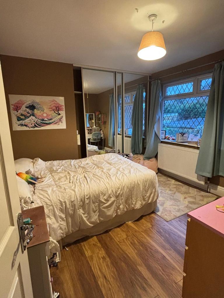 Bedroom 2 (rear)