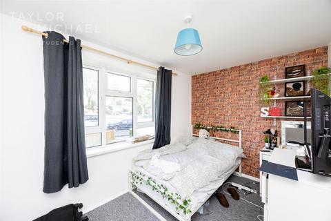 undefined, Elm Grove, Brighton