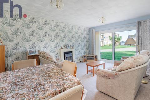 2 bedroom flat for sale, Howard Road, Shanklin PO37