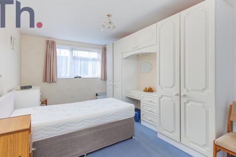 2 bedroom flat for sale, Howard Road, Shanklin PO37