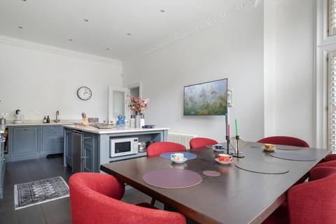 4 bedroom apartment for sale, Arkwright Road, Hampstead