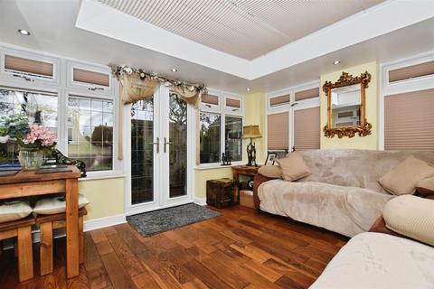 2 bedroom semi-detached bungalow for sale, St. Nicholas Gate, Hedon HU12