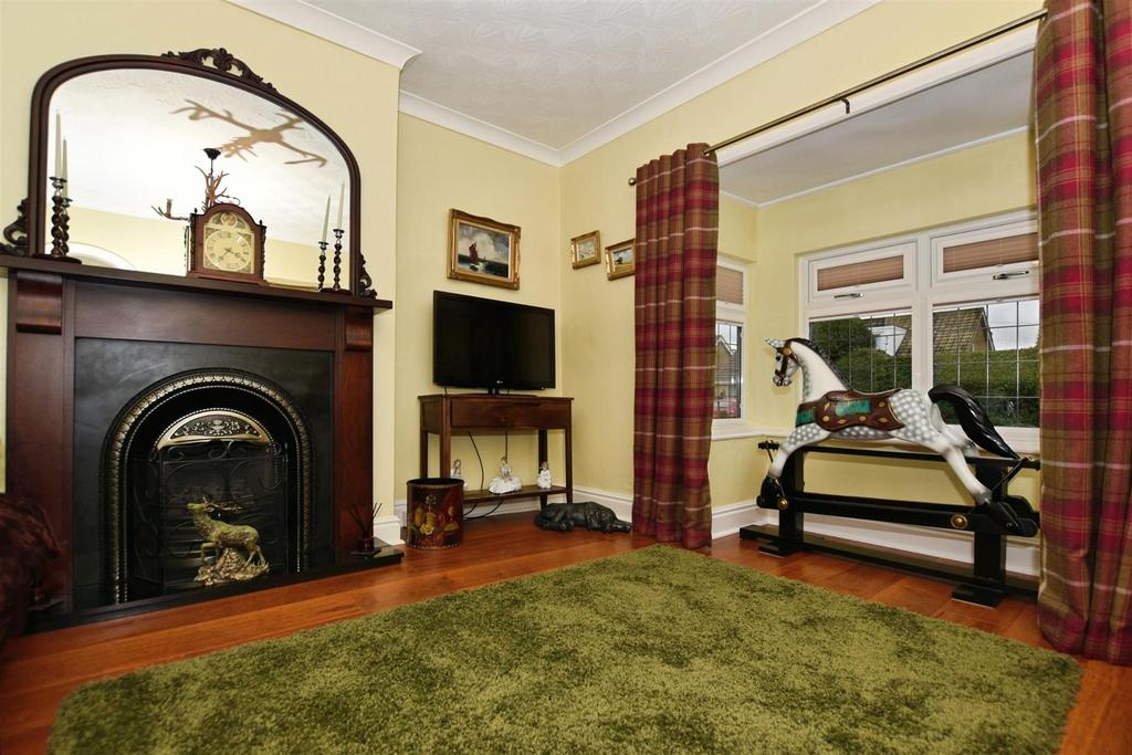 Lounge Feature