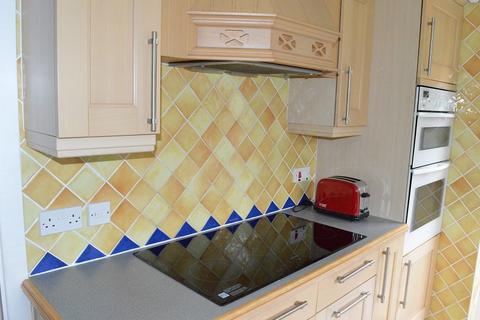 4 bedroom detached house to rent, Oak Hall Park, Burgess Hill RH15