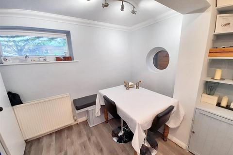 undefined, Orchard Way, Barnham