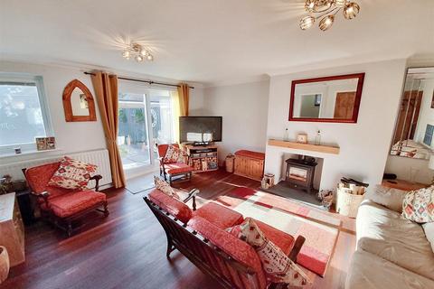 undefined, Orchard Way, Barnham
