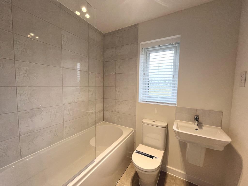 Bathroom.JPG