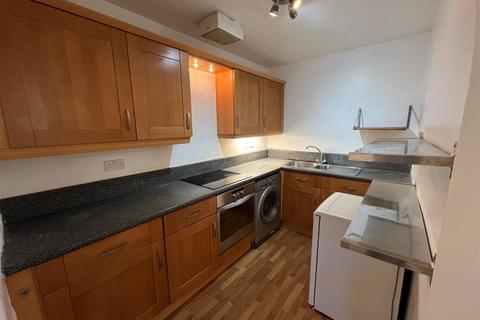 2 bedroom flat to rent, Oriole House, Fog Lane, Burnage, Manchester
