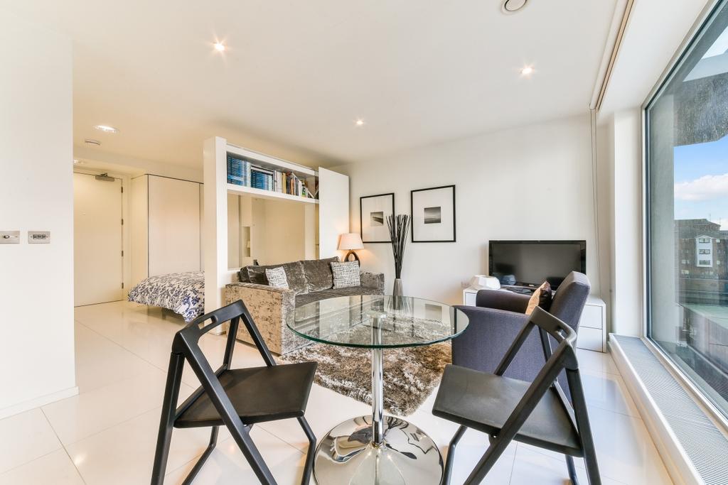 Apartment in Canary Wharf - View 3