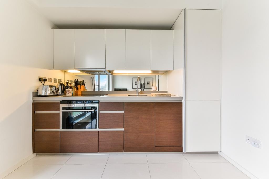Apartment in Canary Wharf - View 4