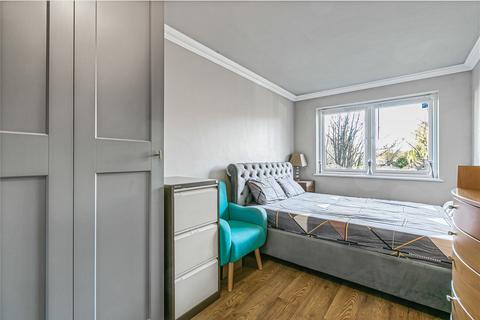 undefined, Rosslyn Close, Sunbury-on-Thames, Surrey, TW16