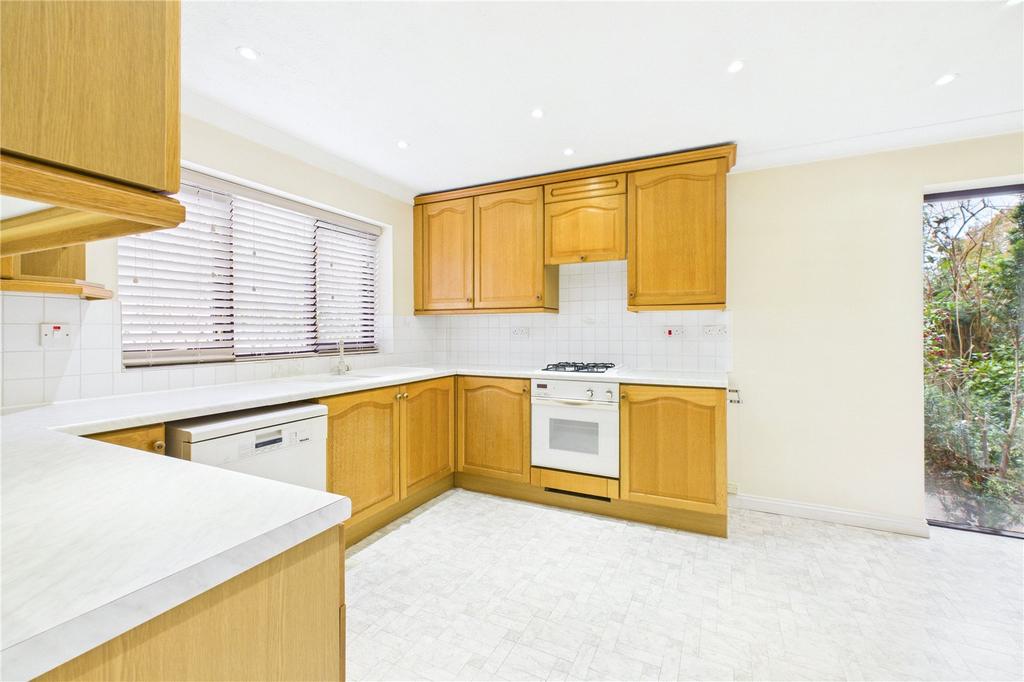 Kitchen/Breakfast Rm