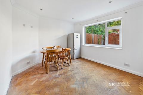 undefined, Elm Road, Chessington, Surrey. KT9