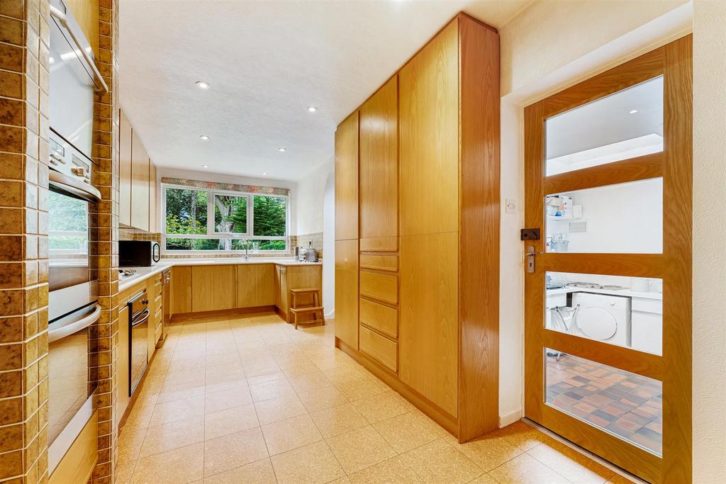 Kitchen 3