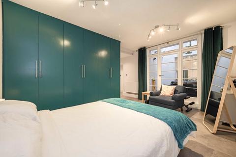 2 bedroom flat to rent, Queens Gardens, London W2