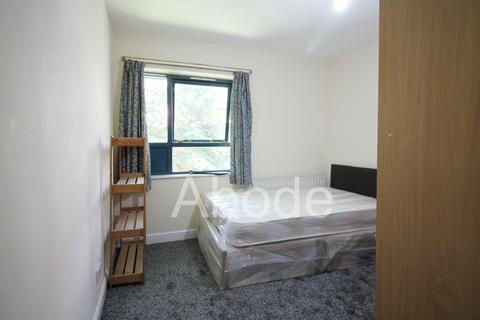 4 bedroom flat to rent, Apt 10 - 69 Clarendon Road, Hyde Park, Leeds