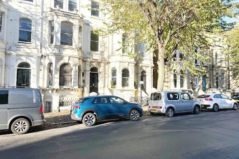 2 bedroom flat to rent, Tisbury Road, Hove BN3