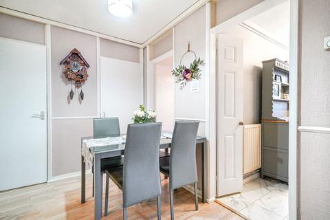 2 bedroom ground floor flat for sale, Stratford Road, Shirley