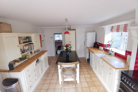 3 bedroom semi-detached house to rent, Folly Road, Kingsbury Episcopi, Somerset, TA12