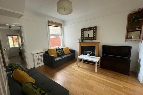 undefined, Strafford Road, Hounslow, TW3