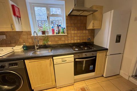 undefined, Strafford Road, Hounslow, TW3