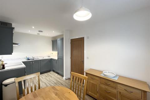3 bedroom semi-detached house to rent, Chough Close, Trevemper TR8
