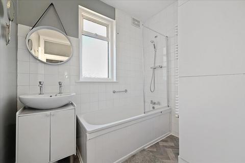 undefined, Meadow Way, Wembley, HA9