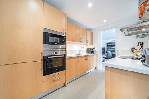 2 bedroom flat to rent, Wild Street, London WC2B