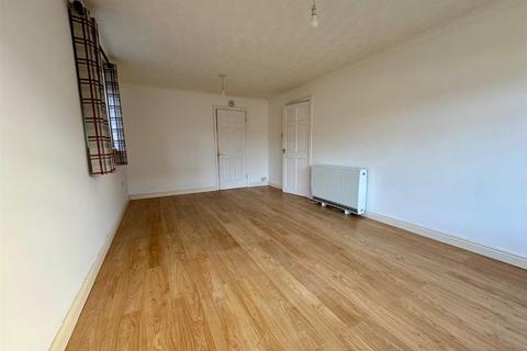 2 bedroom apartment to rent, Western Road, Burnham-On-Crouch