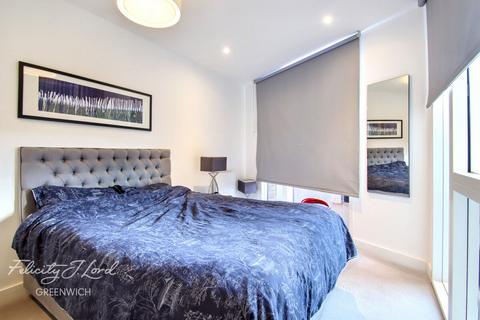 River Gardens Walk, London