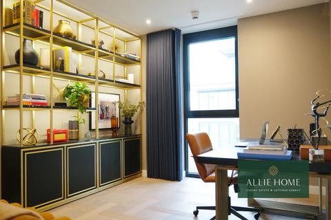 3 bedroom flat for sale, 9, Arrival Square, London E1W
